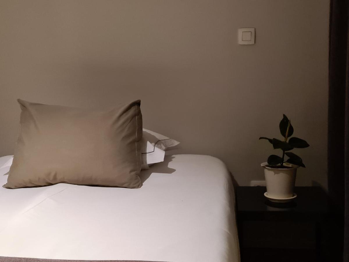 B&B A Cote Du Cinquantenaire Etterbeek Buitenkant foto